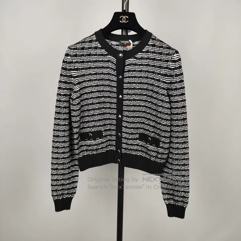 Chanel Chanel Black sweater coat Size XS / US 0-2 / IT 36-38 - 1 Thumbnail