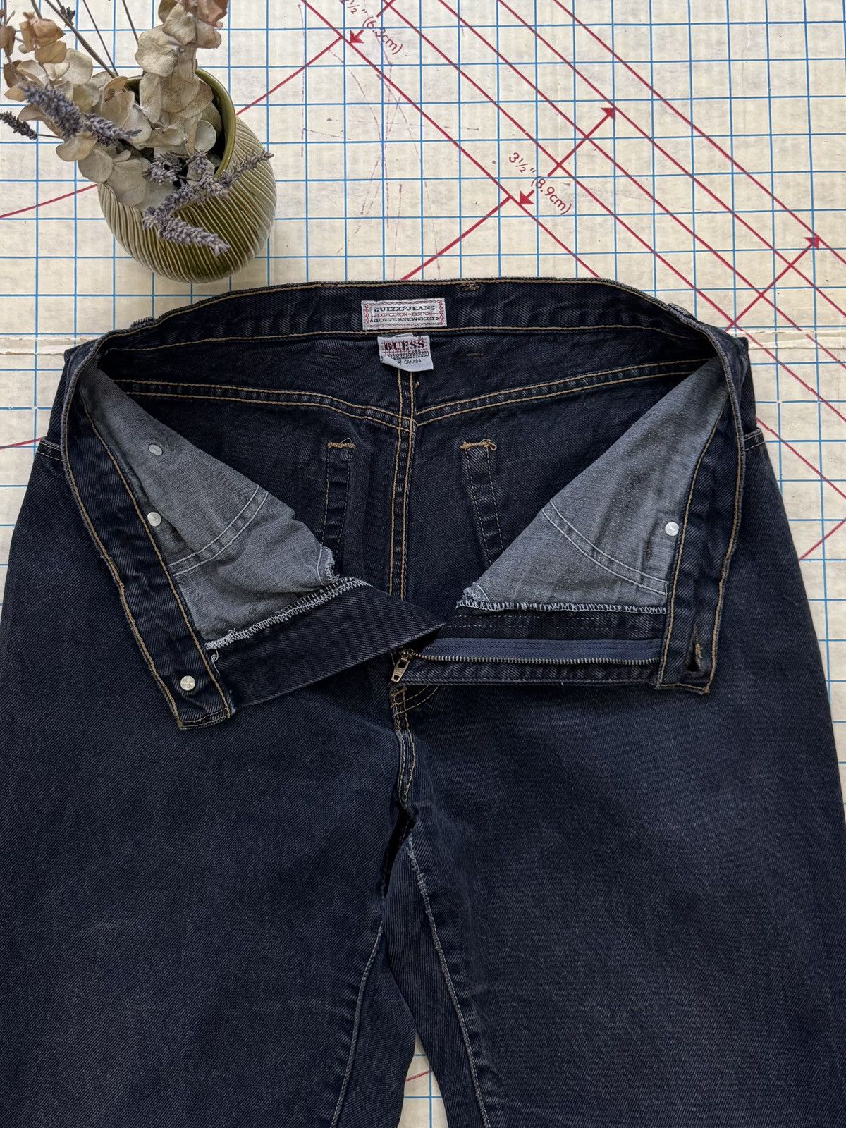 Guess Vintage 90’s Guess Jeans Dark Washed Tapered Leg Size 32x32 Size US 32 / EU 48 - 7 Thumbnail