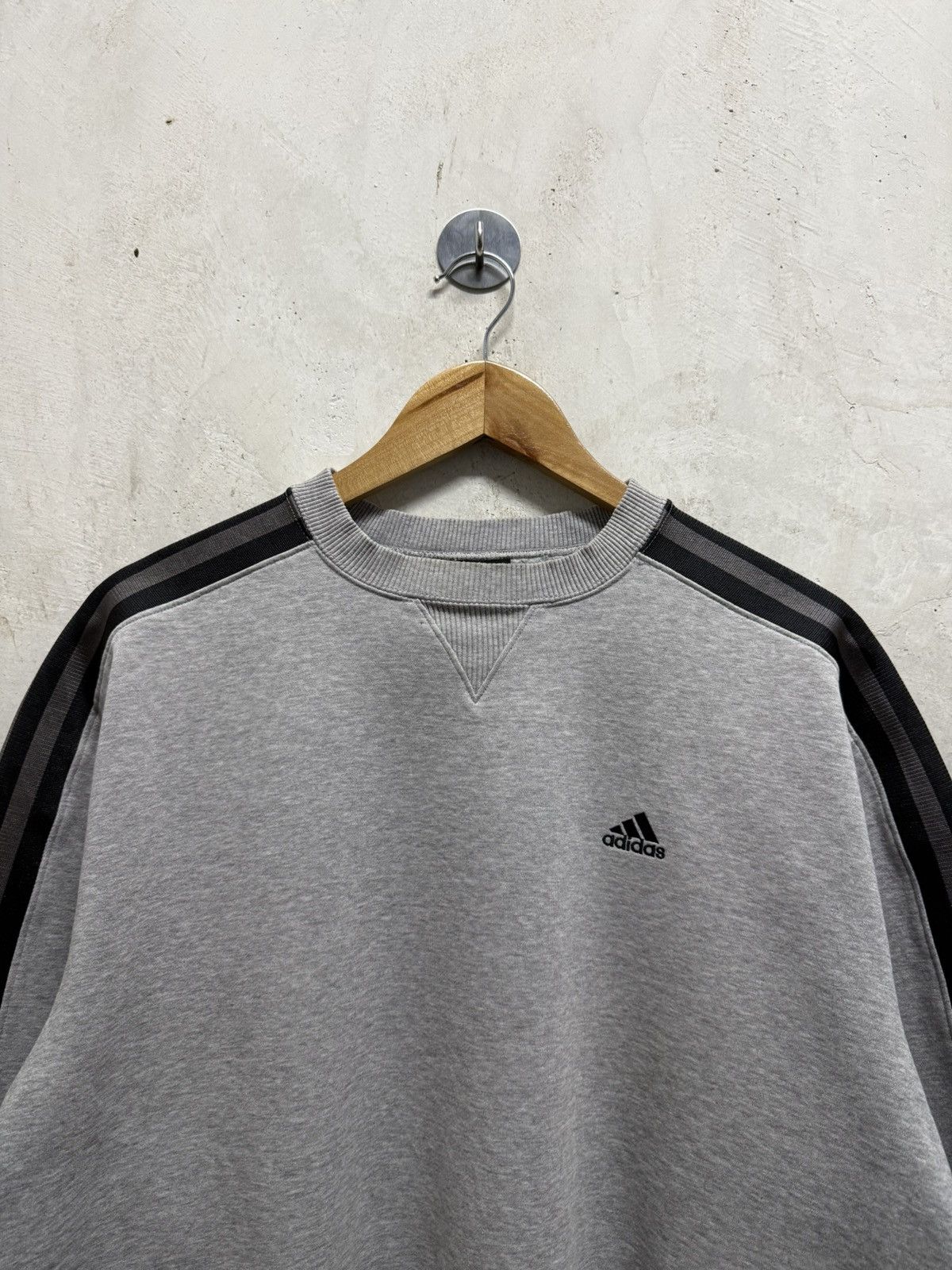 Adidas 2000s Adidas 3 Stripe Crewneck Size US M / EU 48-50 / 2 - 2 Thumbnail
