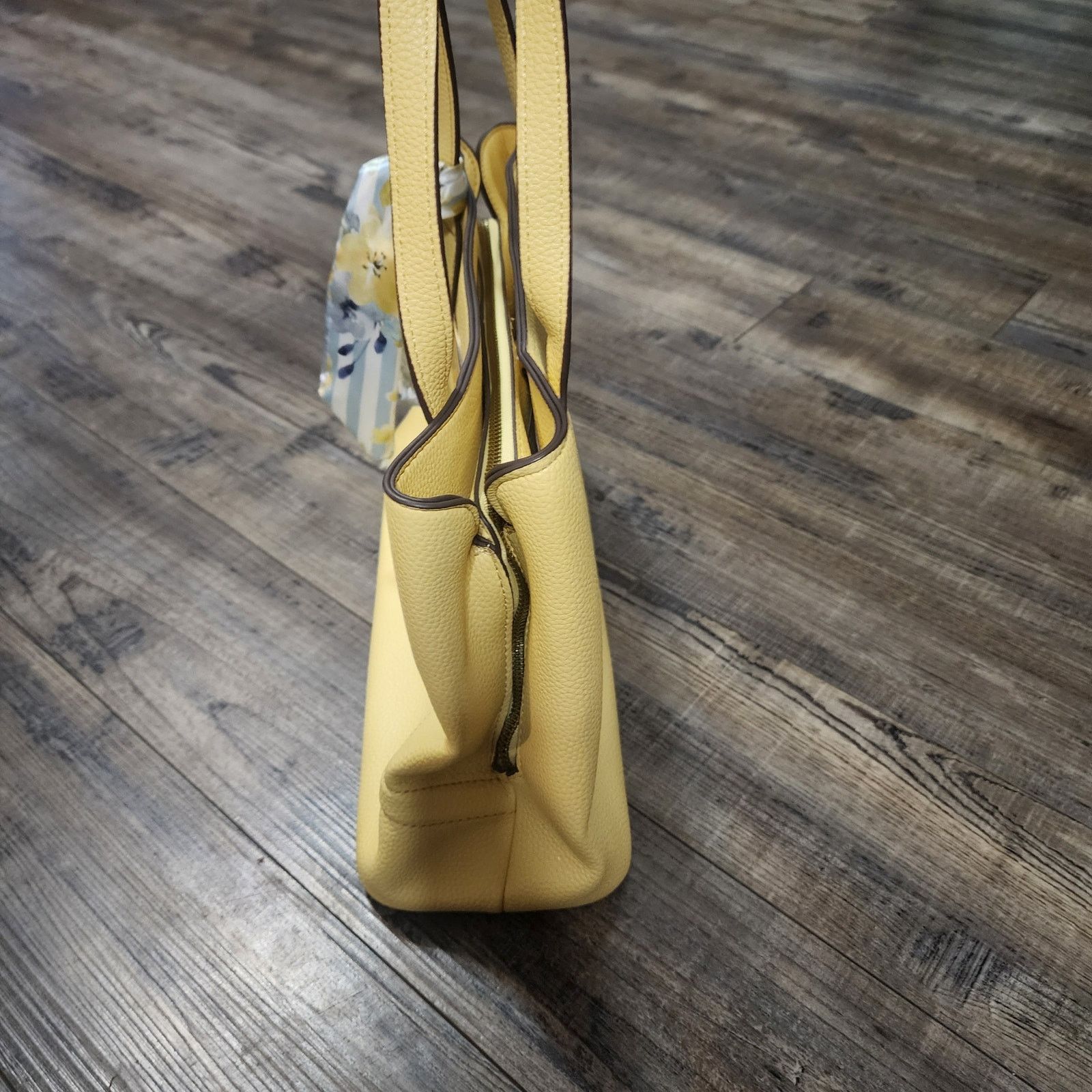 Nanette Lepore Nanette Lepore yellow women handbag purse Pre-owned AA Size ONE SIZE - 5 Thumbnail