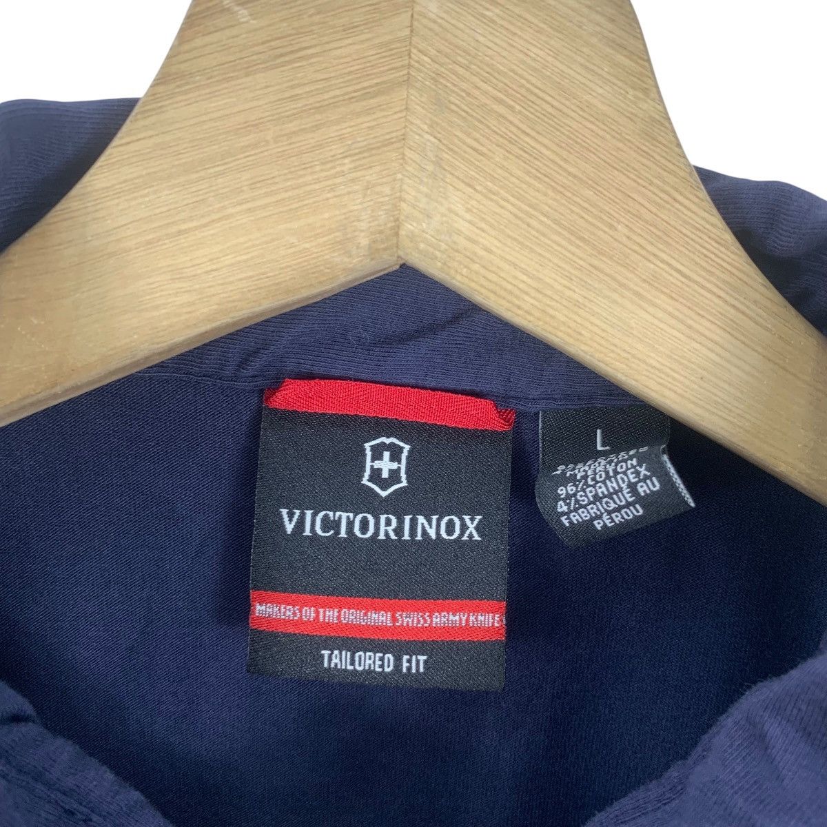 Victorinox VICTORINOX Swiss Army Minimalist Design Polo Tee Shirt Size US L / EU 52-54 / 3 - 7 Thumbnail