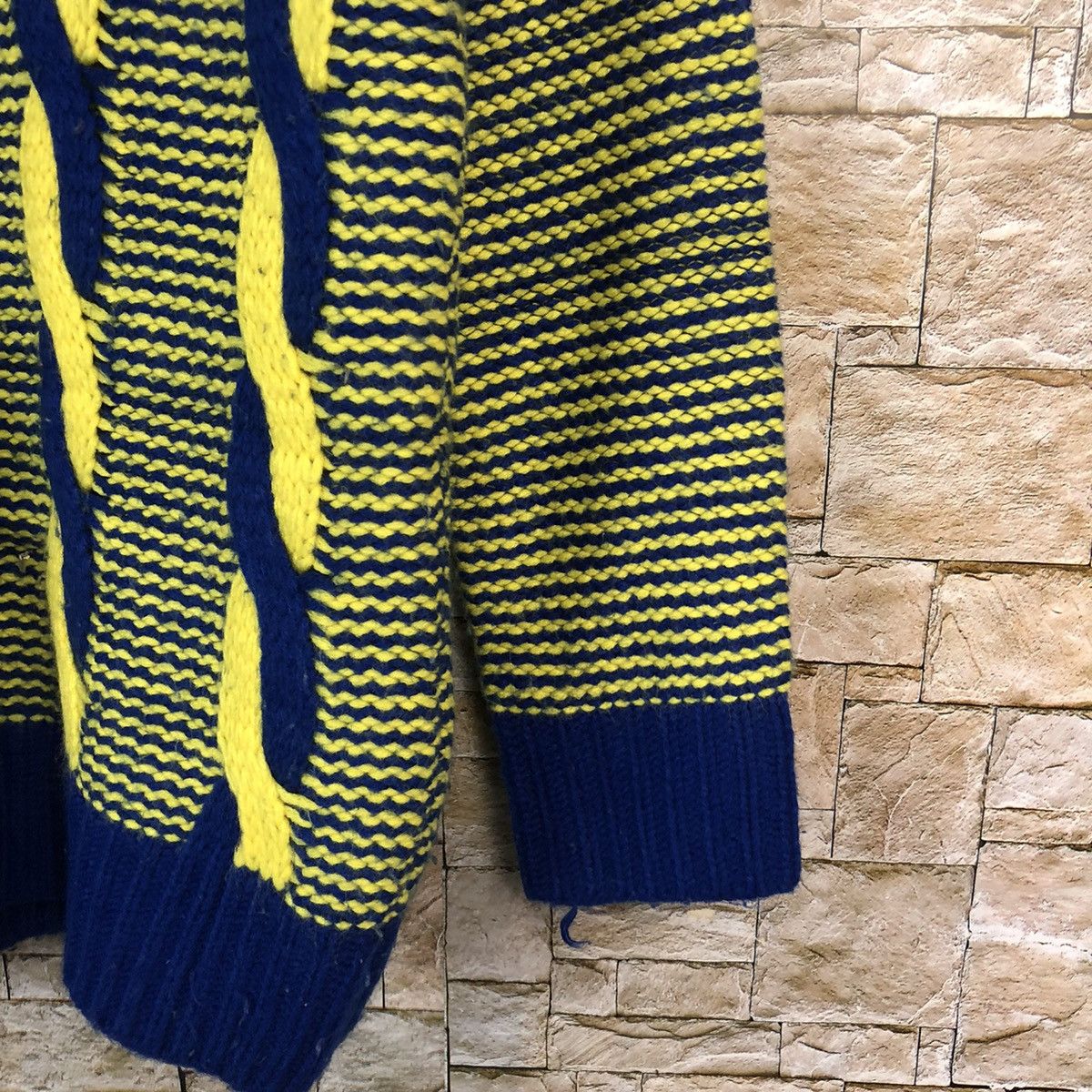 Aran Isles Knitwear Japan Yellow Blue aran isle cable Knitwear #A483 Size US S / EU 44-46 / 1 - 8 Thumbnail