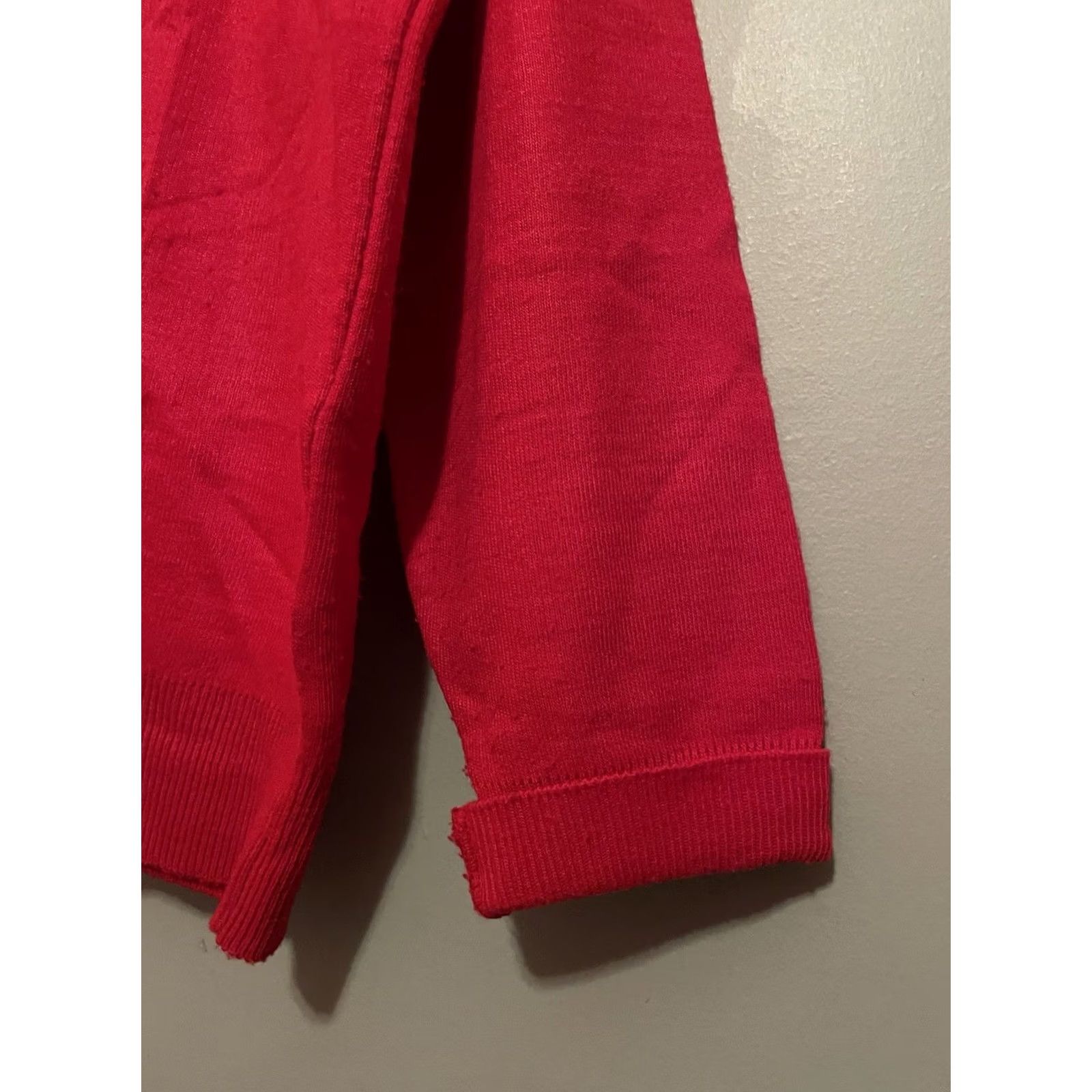 Izod VINTAGE Izod Sweater Shirt Red V-Neck Pullover Large Men Acrylic L Red Mens Size US L / EU 52-54 / 3 - 4 Thumbnail