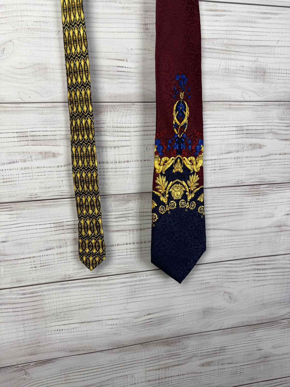 Versace GIANNI VERSACE TIE FULL LOGO 100% SILK LUXURY Size ONE SIZE - 2 Thumbnail