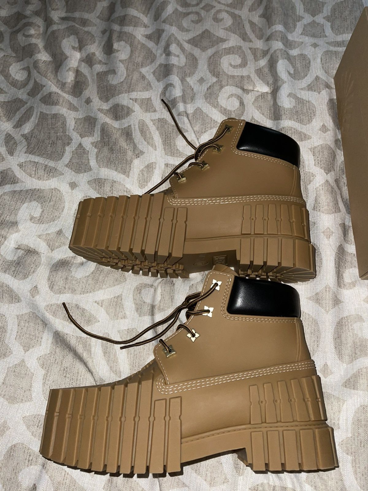 MSCHF MSCHF camel boots Size US 13 / EU 46 - 3 Thumbnail