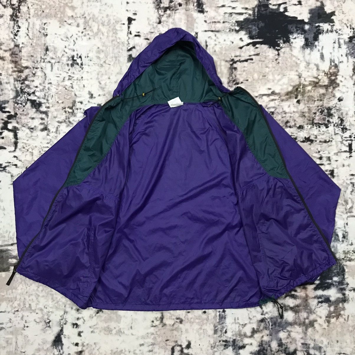 Helly Hansen Vintage Helly Hansen Small logo Windbreaker Jacket Size US XL / EU 56 / 4 - 5 Thumbnail