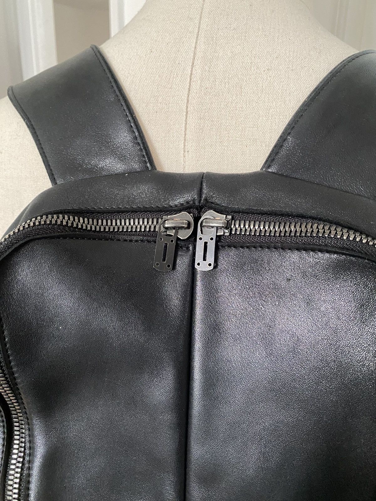 D.Hygen *Last Drop. Very Rare Horse Leather Vest Backpack Size ONE SIZE - 6 Thumbnail