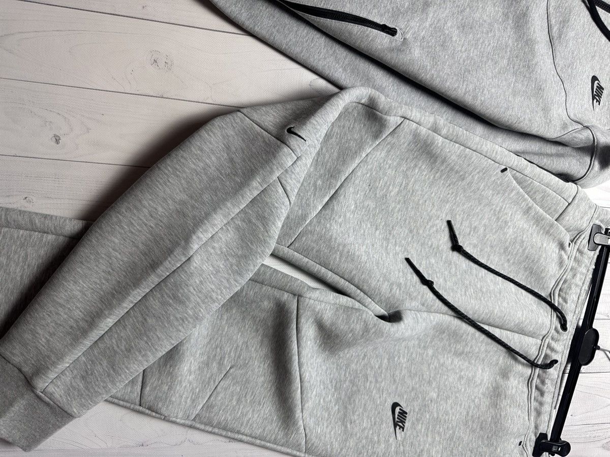 Nike Nike Tech Fleece tracksuit size M grey logo Size US M / EU 48-50 / 2 - 3 Thumbnail
