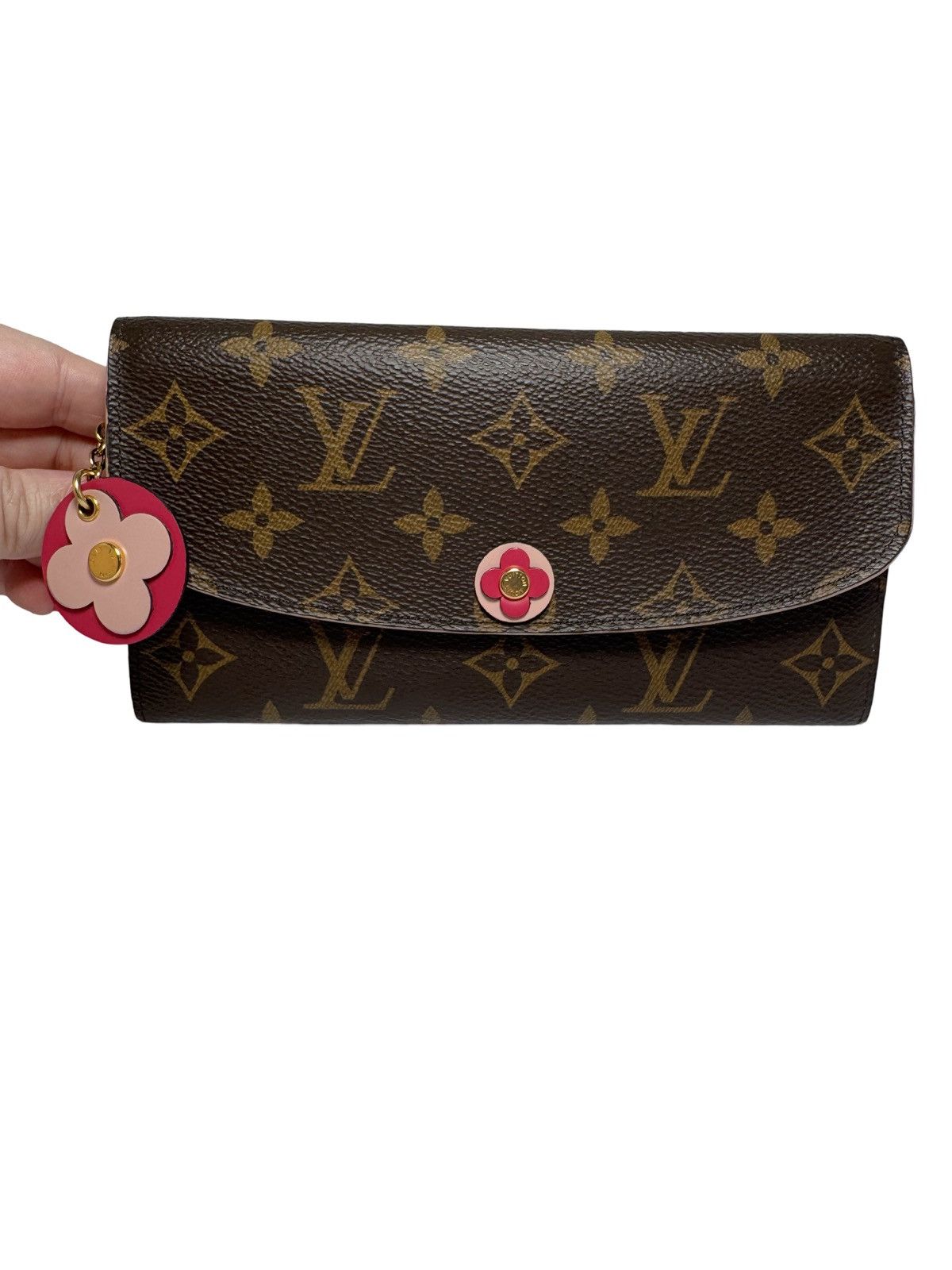 Louis Vuitton Louis Vuitton Emilie Bloom Fuchsia Monogram Wallet Size ONE SIZE - 1 Thumbnail