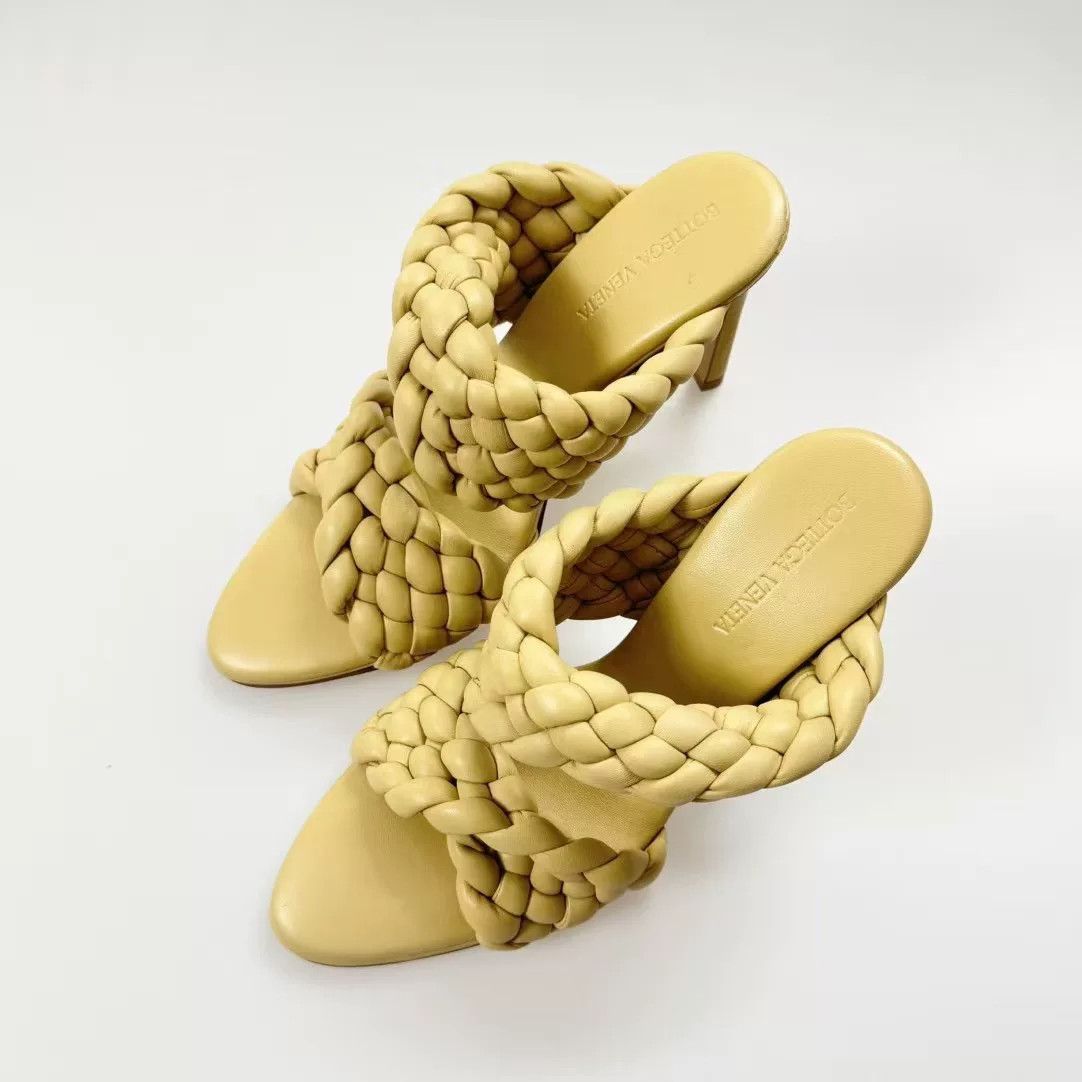 Bottega Veneta Bottega Veneta Woven High Heels Size US 7 / IT 37 - 1 Thumbnail