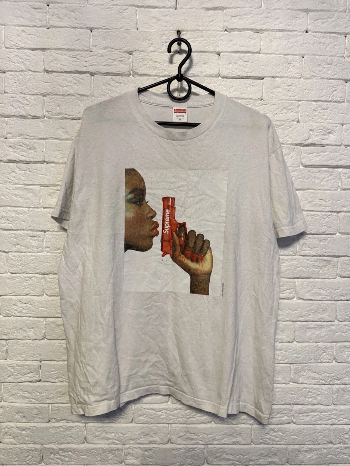 Supreme Supreme SS21 Water Pistole T-shirt Authentic Tee Sz M Size US M / EU 48-50 / 2 - 1 Thumbnail