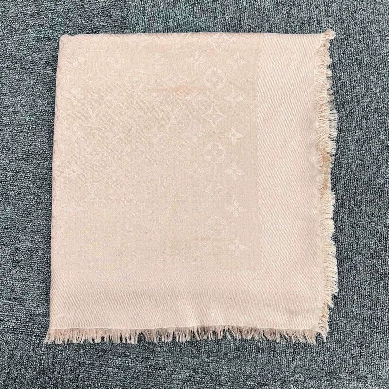 Louis Vuitton Louis Vuitton Pink presbyopic wool silk shawl Size ONE SIZE - 2 Thumbnail