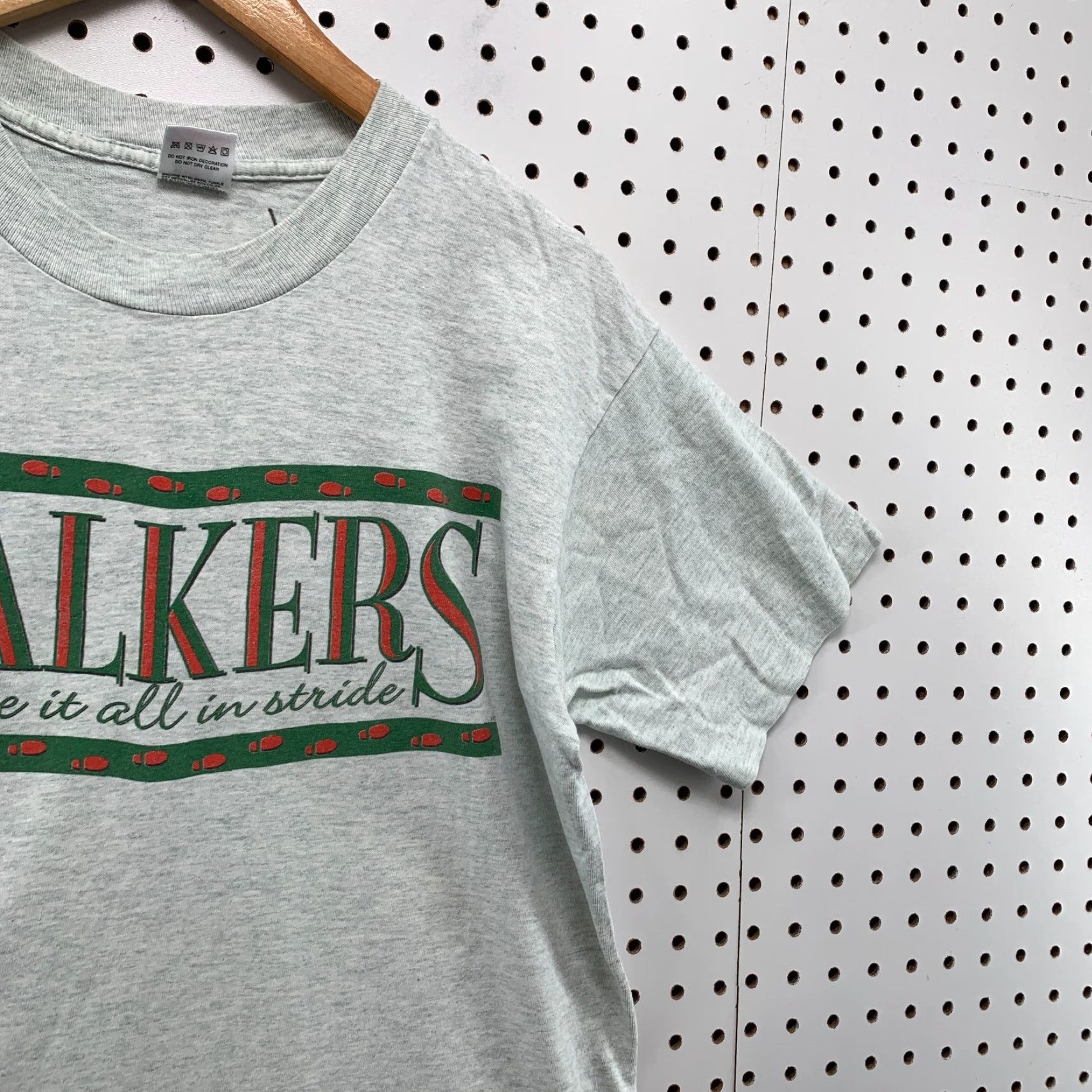 Fruit Of The Loom VINTAGE 90s Walkers Take It All With Stride Shirt Mens Mediu Gray Single Stitch Size US M / EU 48-50 / 2 - 7 Thumbnail