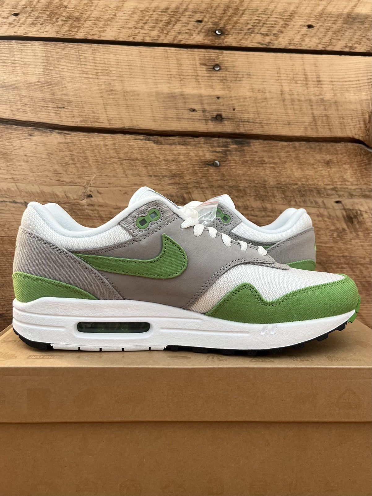 Nike × Patta Nike x Patta Air Max 1 Chlorophyll 20th Anniversary 2024 Size US 10 / EU 43 - 4 Thumbnail