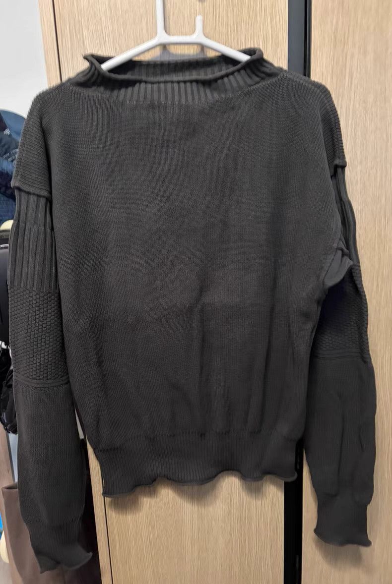 Maison Margiela Black Knit Sweater with Textured Sleeves Size L Size US L / EU 52-54 / 3 - 1 Thumbnail