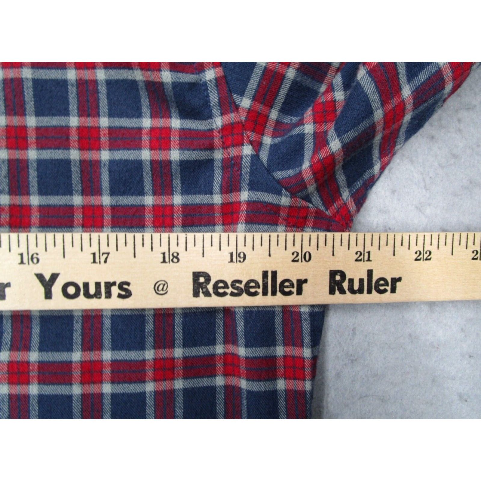 UNTUCKit UNTUCKIT Button-Up Shirt Mens Medium Slim Fit Red Check Long Sleeve Passaros Flannel Outdoor Workwear Size US M / EU 48-50 / 2 - 6 Thumbnail
