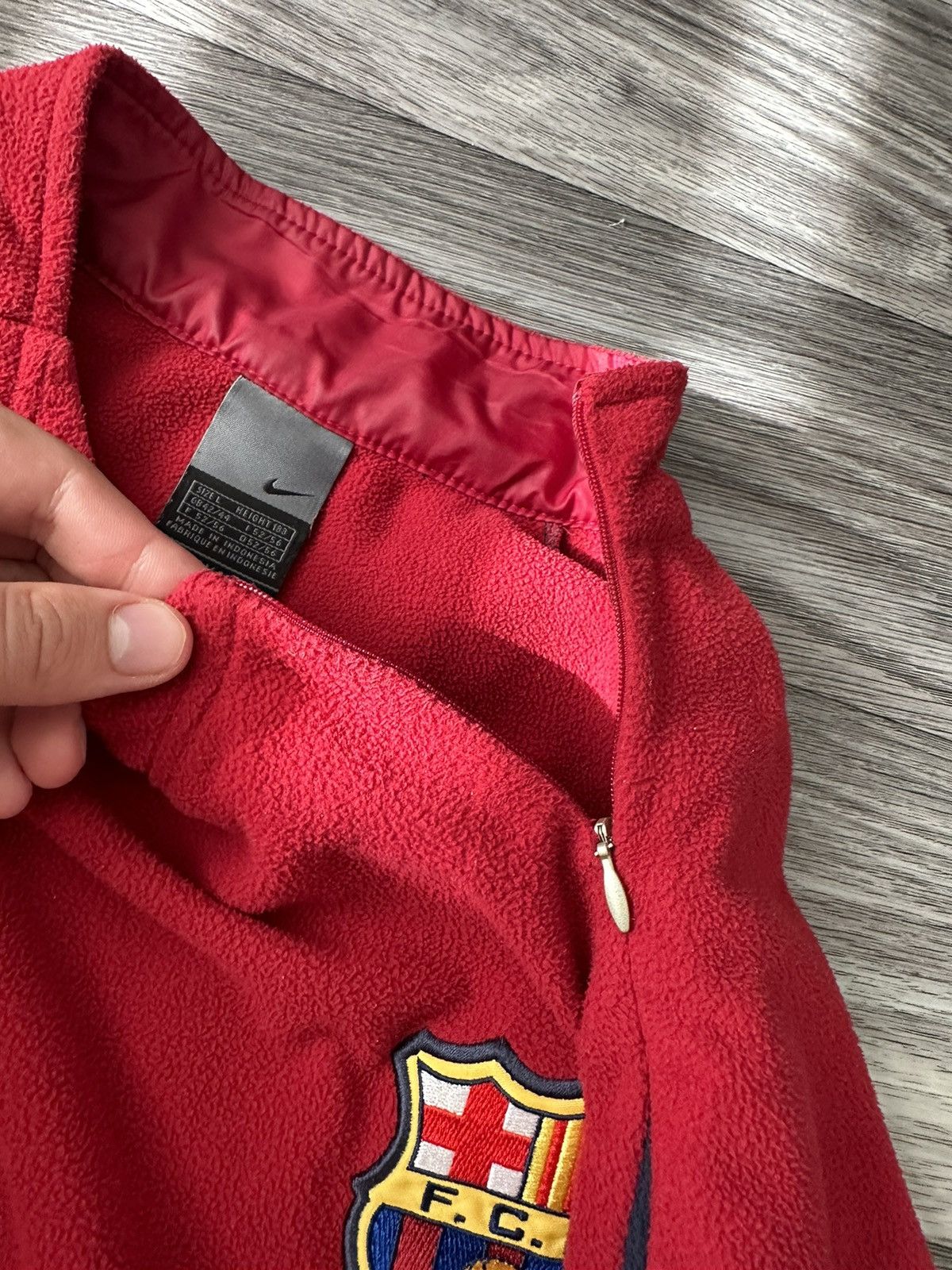 Nike 00’s Nike Vintage Therma Fit Barcelona Red fleece Sweatshirt Size US L / EU 52-54 / 3 - 8 Thumbnail