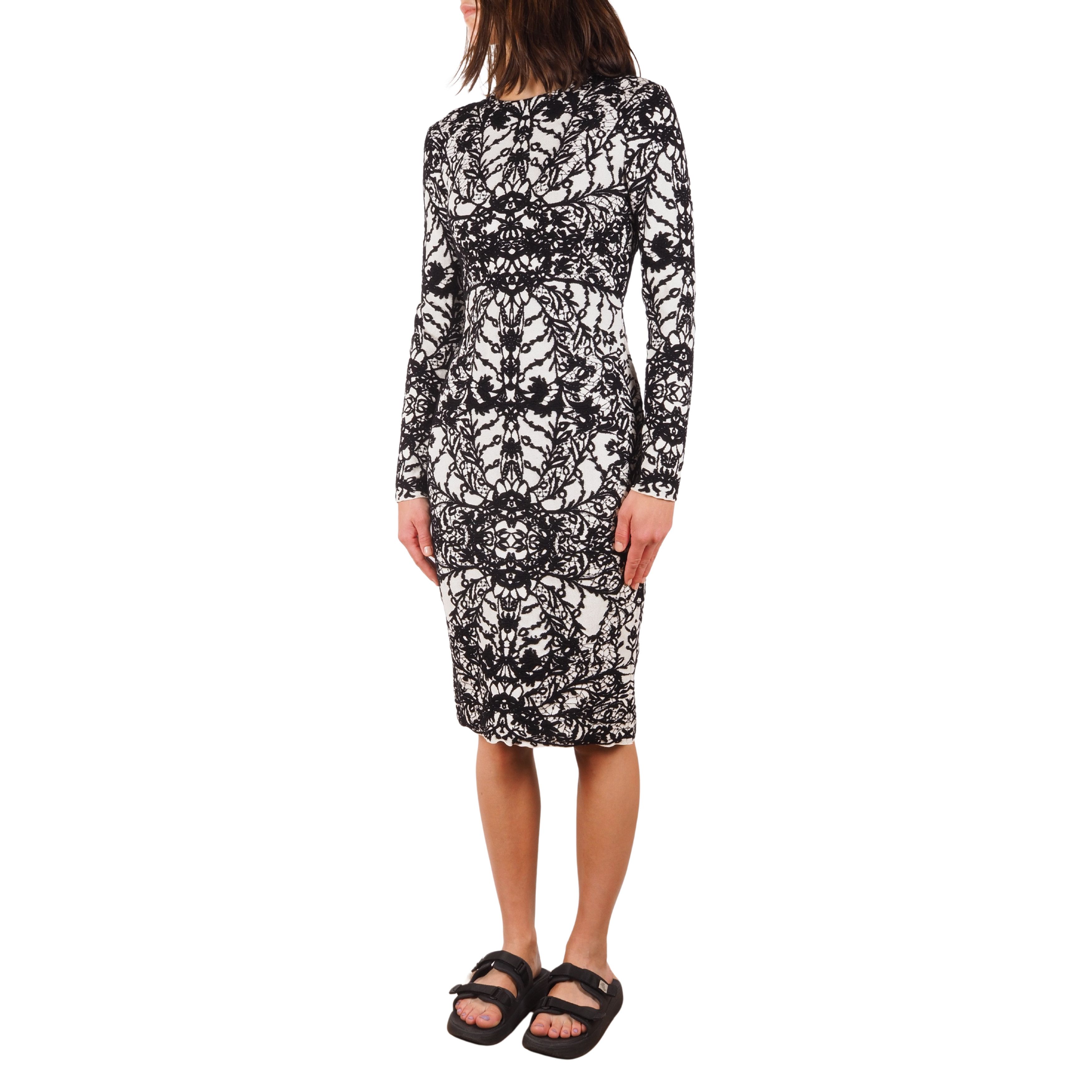 Valentino Valentino Vintage Embroidered Knit Long Sleeve Dress Size M / US 6-8 / IT 42-44 - 2 Thumbnail