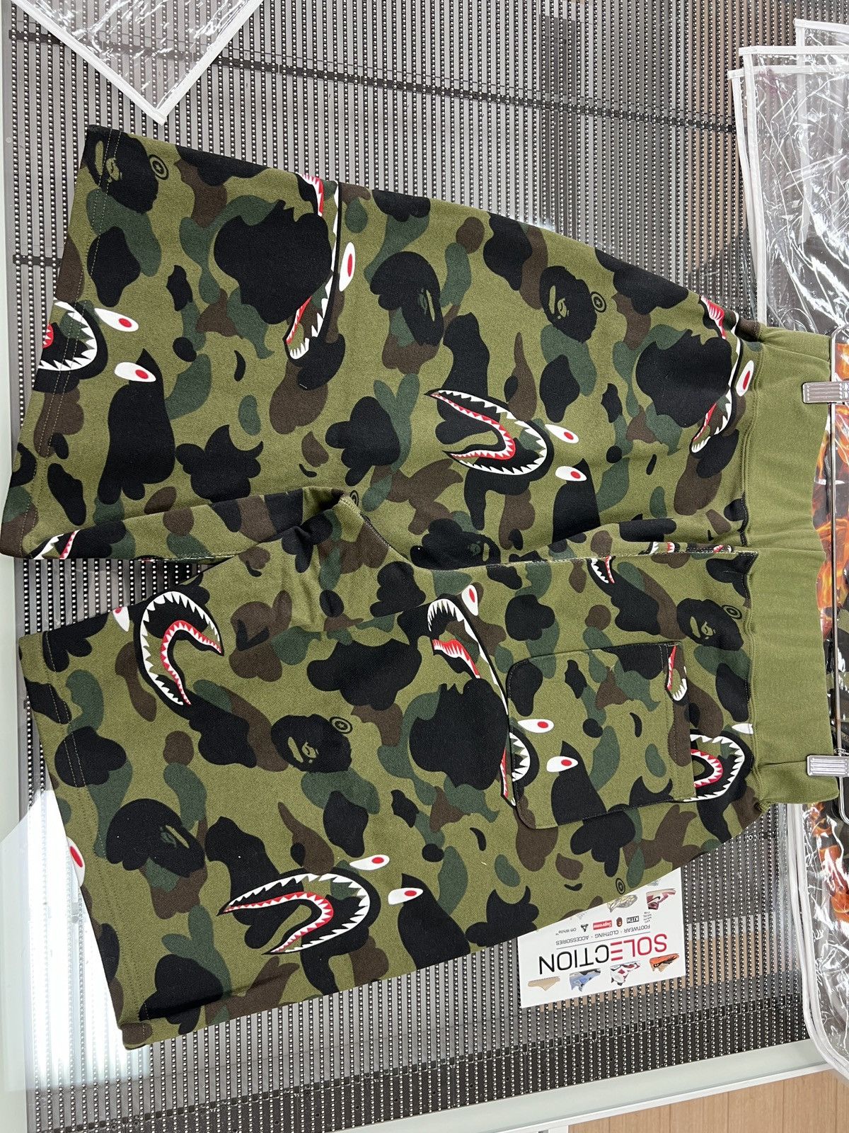 Bape 1ST CAMO SHARK WIDE SWEAT SHORTS Size US 38 / EU 54 - 2 Thumbnail