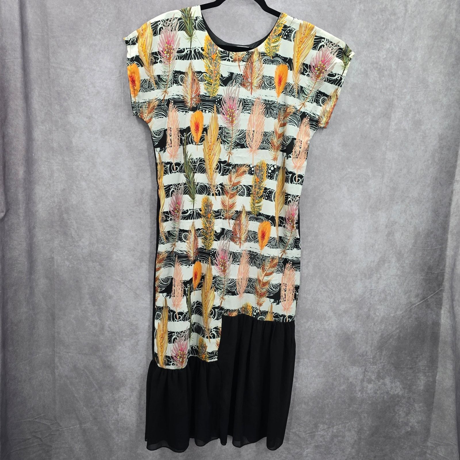 Other Takaya Siam Black Short Sleeve Maxi Feather Sheer Ruffle M Size M / US 6-8 / IT 42-44 - 1 Thumbnail