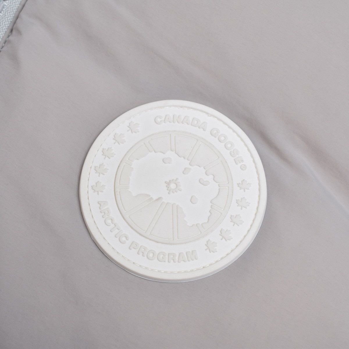Canada Goose *BNWOT* CANADA GOOSE EVERETT PUFFER DOWN VEST Size US M / EU 48-50 / 2 - 3 Thumbnail