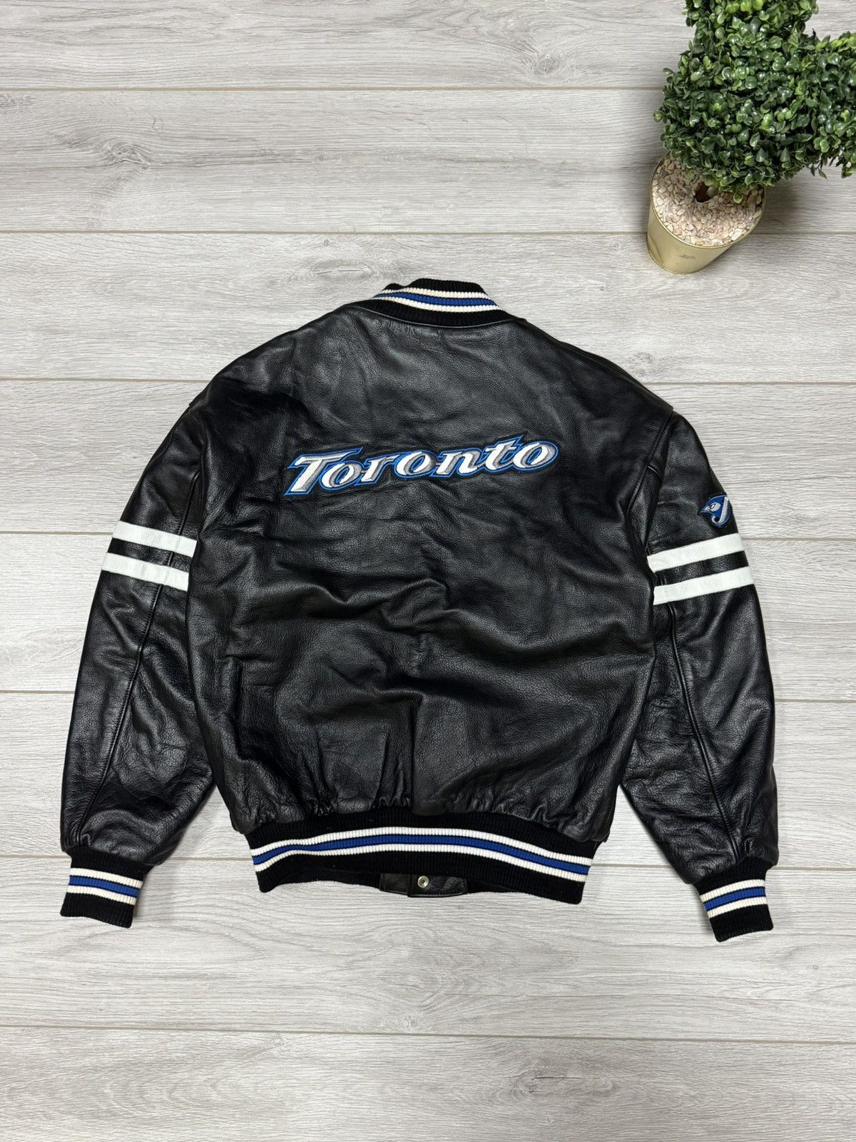 Roots Roots Canada Toronto Jays leather bomber varsity Size US L / EU 52-54 / 3 - 1 Thumbnail
