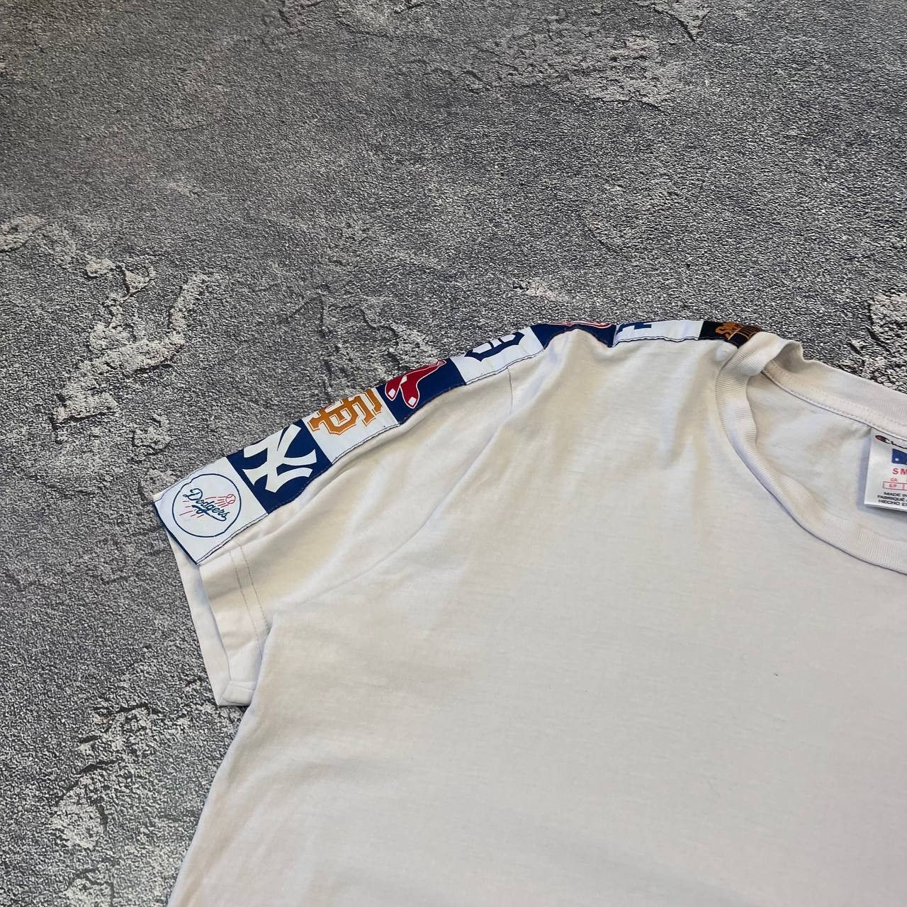 Champion Vintage New York Yankees Fan Jersey MLB Baseball T-Shirt Size US S / EU 44-46 / 1 - 11 Thumbnail