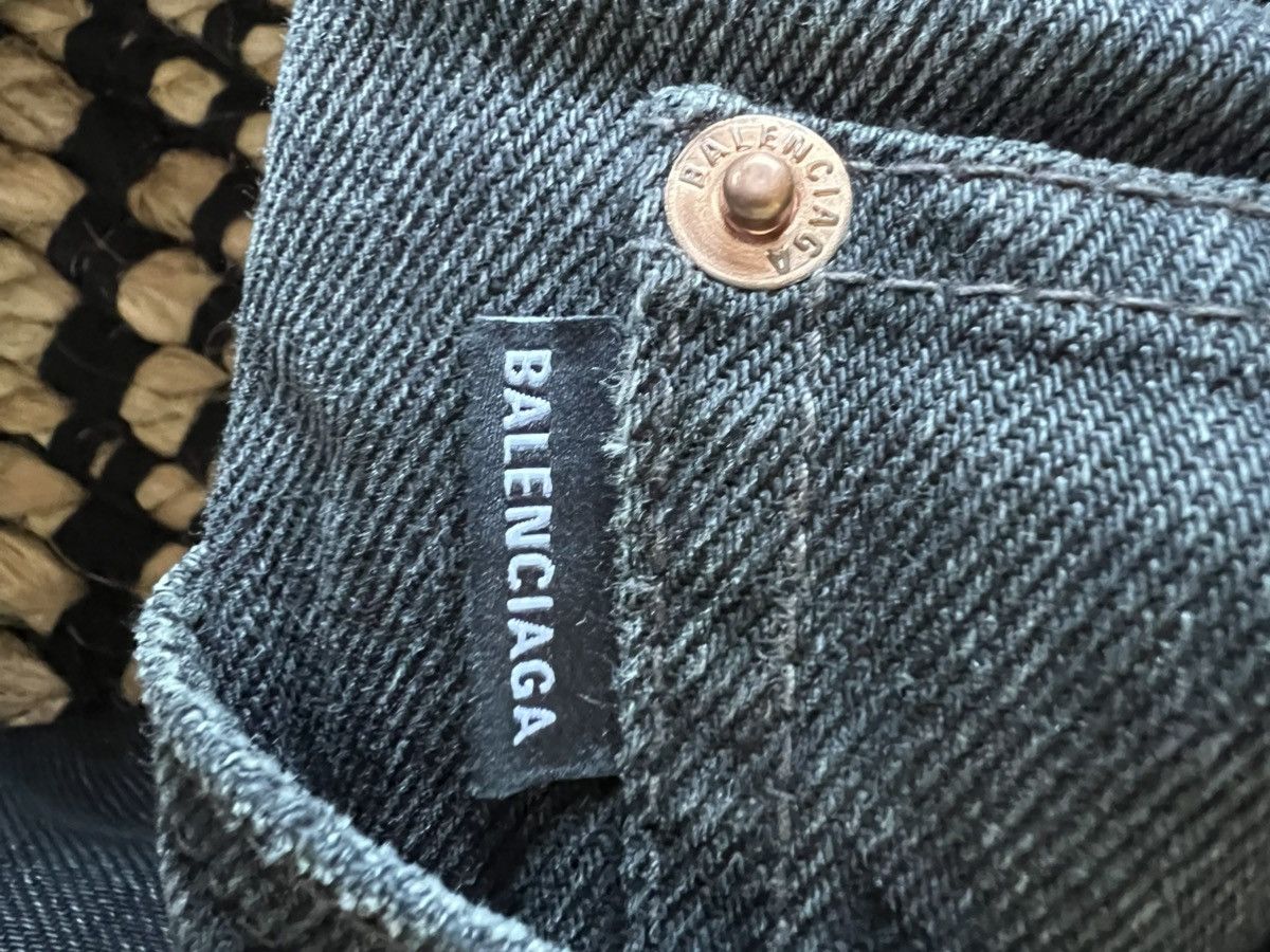 Balenciaga Balenciaga SS18 Baggy Women’s Washed Grey Convertible Denim Size US 32 / EU 48 - 3 Thumbnail