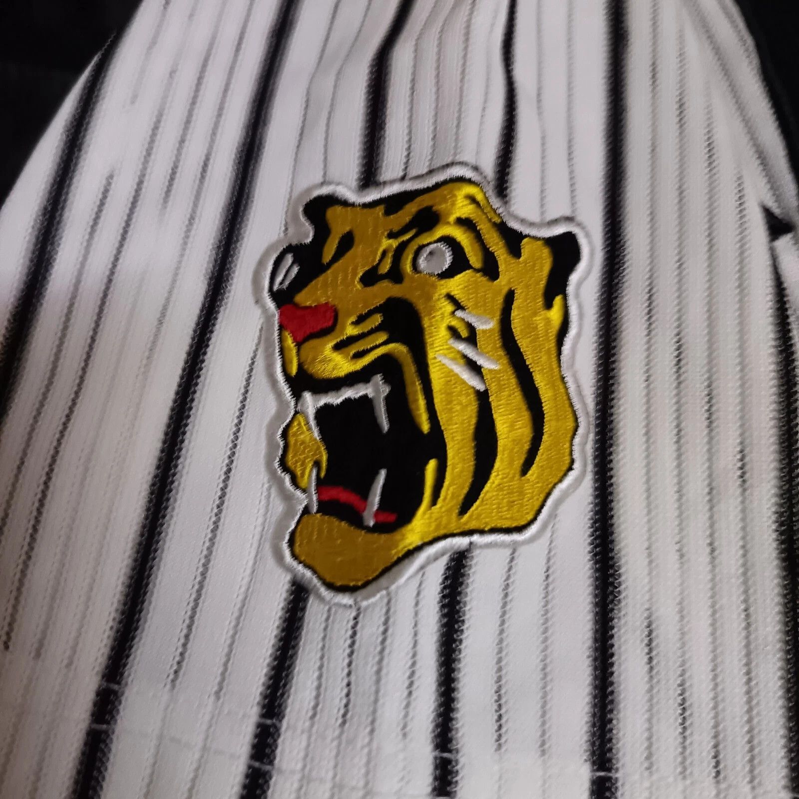 MLB Hanshin Tigers Tomoaki Kanemoto Japanese Baseball Jersey Size US L / EU 52-54 / 3 - 6 Thumbnail