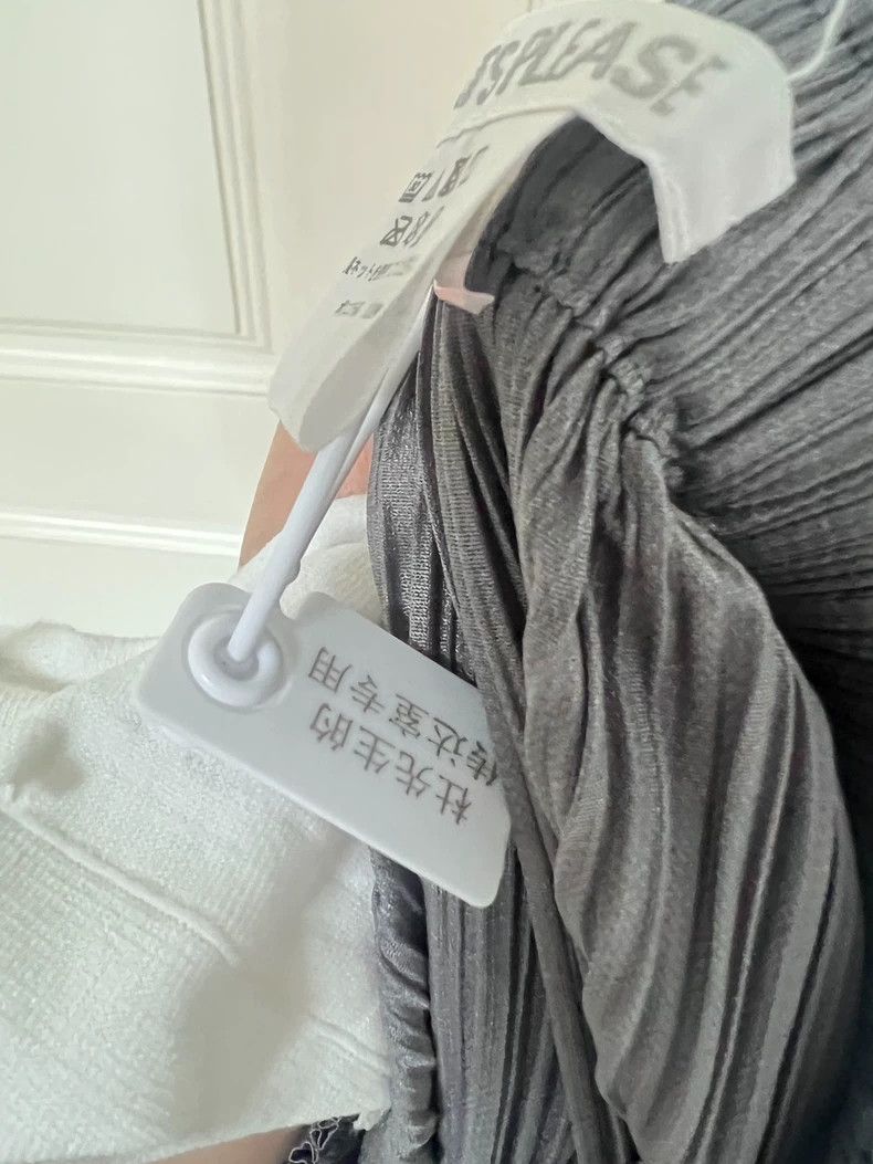 Issey Miyake issey miyake size:2 Dark grey half skirt 2505-Nextarrow Size 42" / US 20 - 3 Thumbnail
