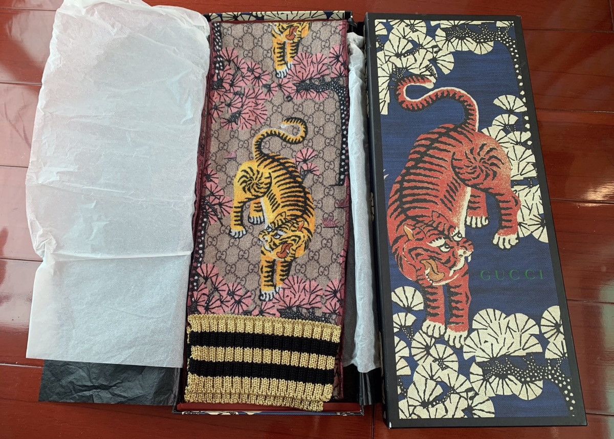 Gucci Gucci Wool GG Monogram Bengal Tiger Scarf Brown Size ONE SIZE - 1 Thumbnail