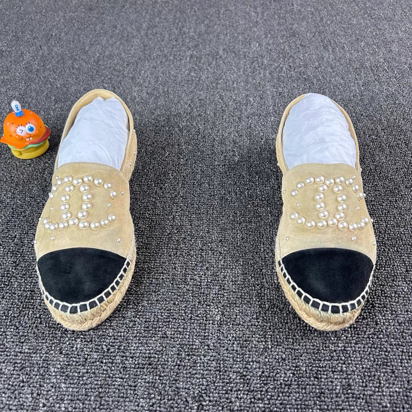 Chanel Chanel Pearl CC Suede Fisherman Slipper 38 Size US 7.5 / IT 37.5 - 2 Thumbnail