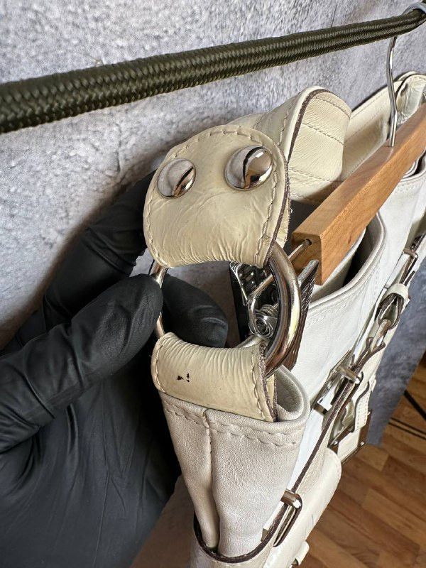 Russell & Bromley Russell & Bromley Leather Shoulder Tote Bag Buckle Size ONE SIZE - 6 Thumbnail