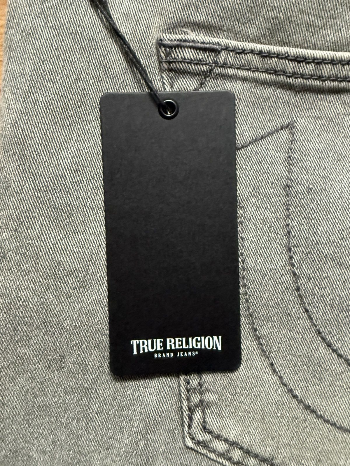 True Religion True Religion "Ricky" light grey denim shorts Size US 40 / EU 56 - 6 Thumbnail