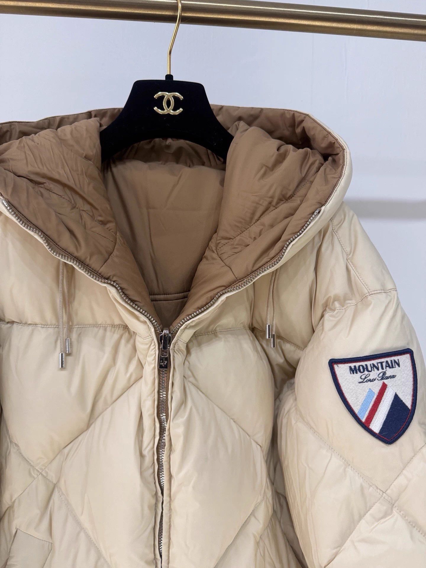 Loro Piana Loro Piana 2T Holiday White Down Puffer 99N XS O Size XS / US 0-2 / IT 36-38 - 3 Thumbnail
