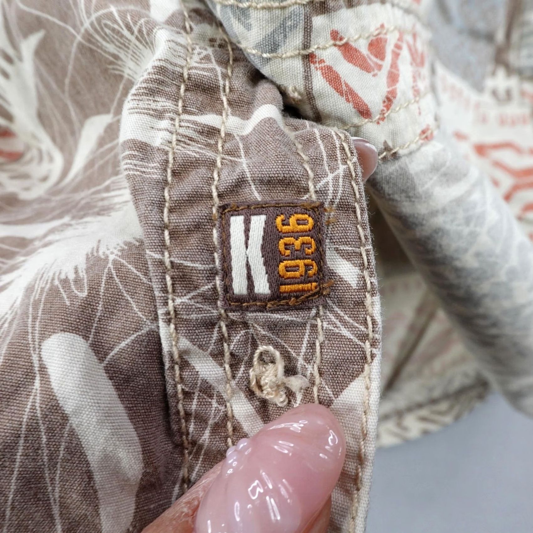Vintage Kahala Shirt Mens XL Beige Floral Hawaiian Aloha Button Up Tribal Cotton Camp Size US XL / EU 56 / 4 - 3 Thumbnail
