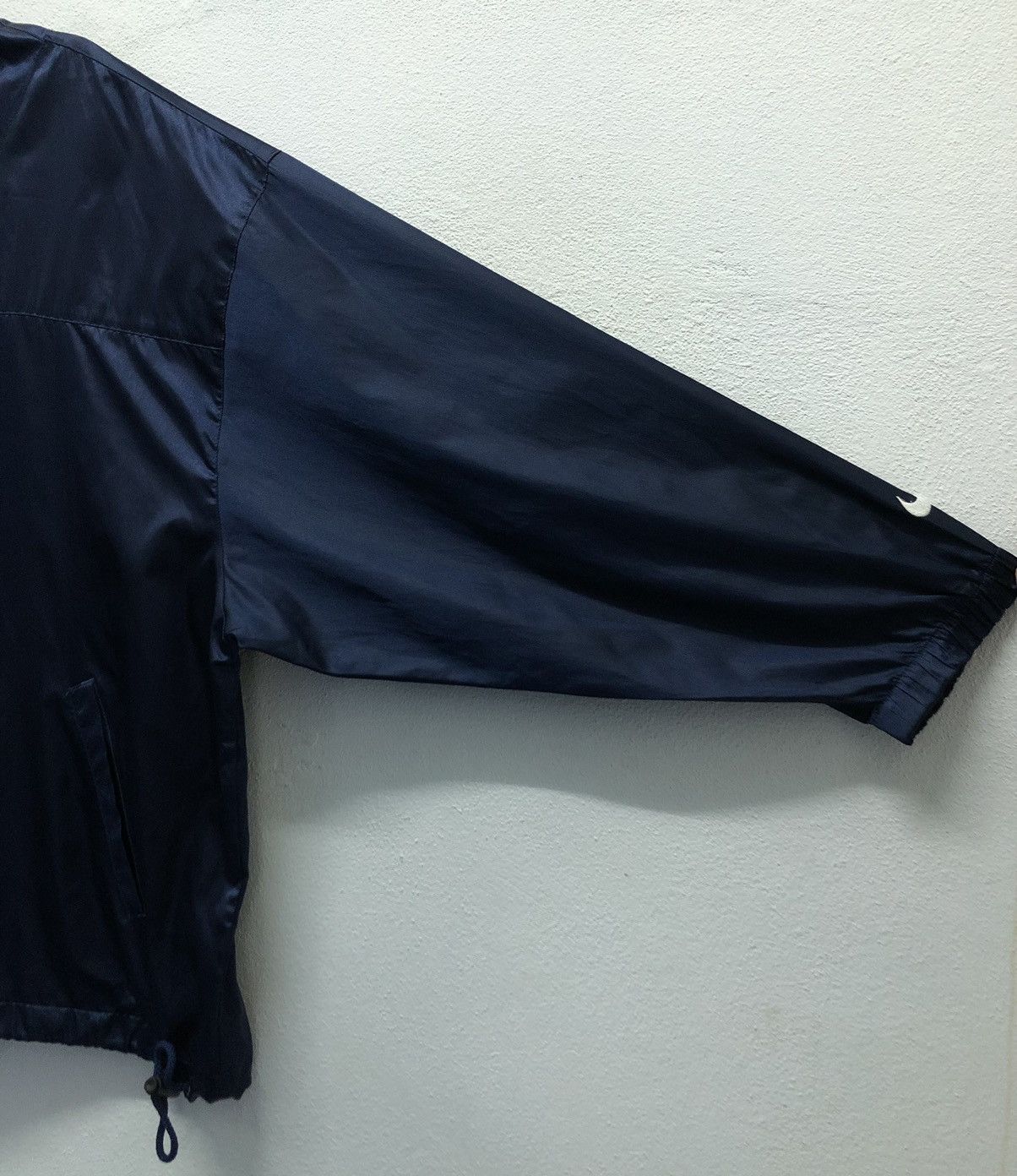 Nike Vintage Nike Windbreaker Jacket – Navy Blue Size US L / EU 52-54 / 3 - 4 Thumbnail