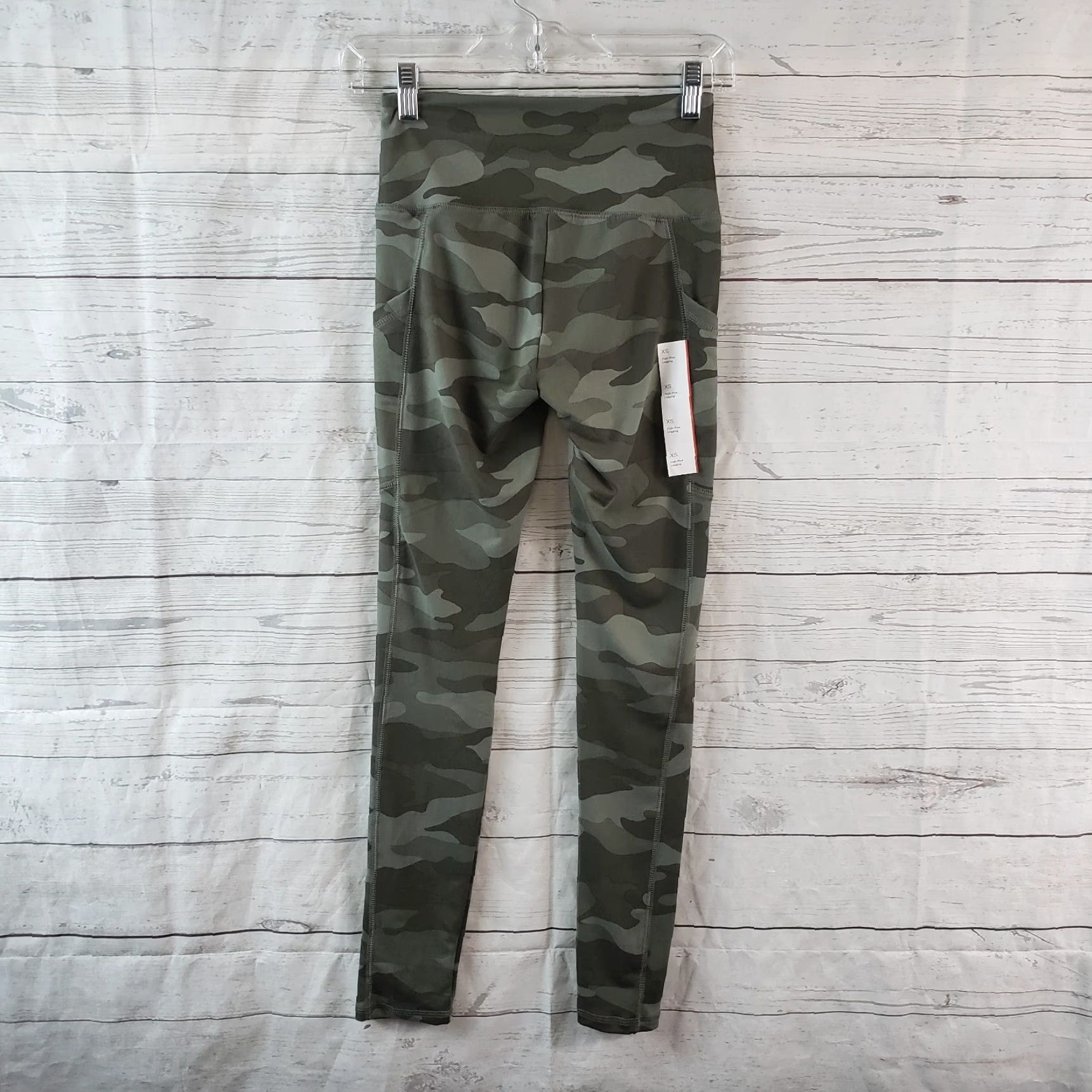 Vintage VINTAGE? No. Wild Fable Leggings Womens XS Green Camouflage Pockets High Rise Inseam 27.5 in Regular XS Leggings Women Green Camouflage Pockets Size 26" / US 2 / IT 38 - 3 Thumbnail