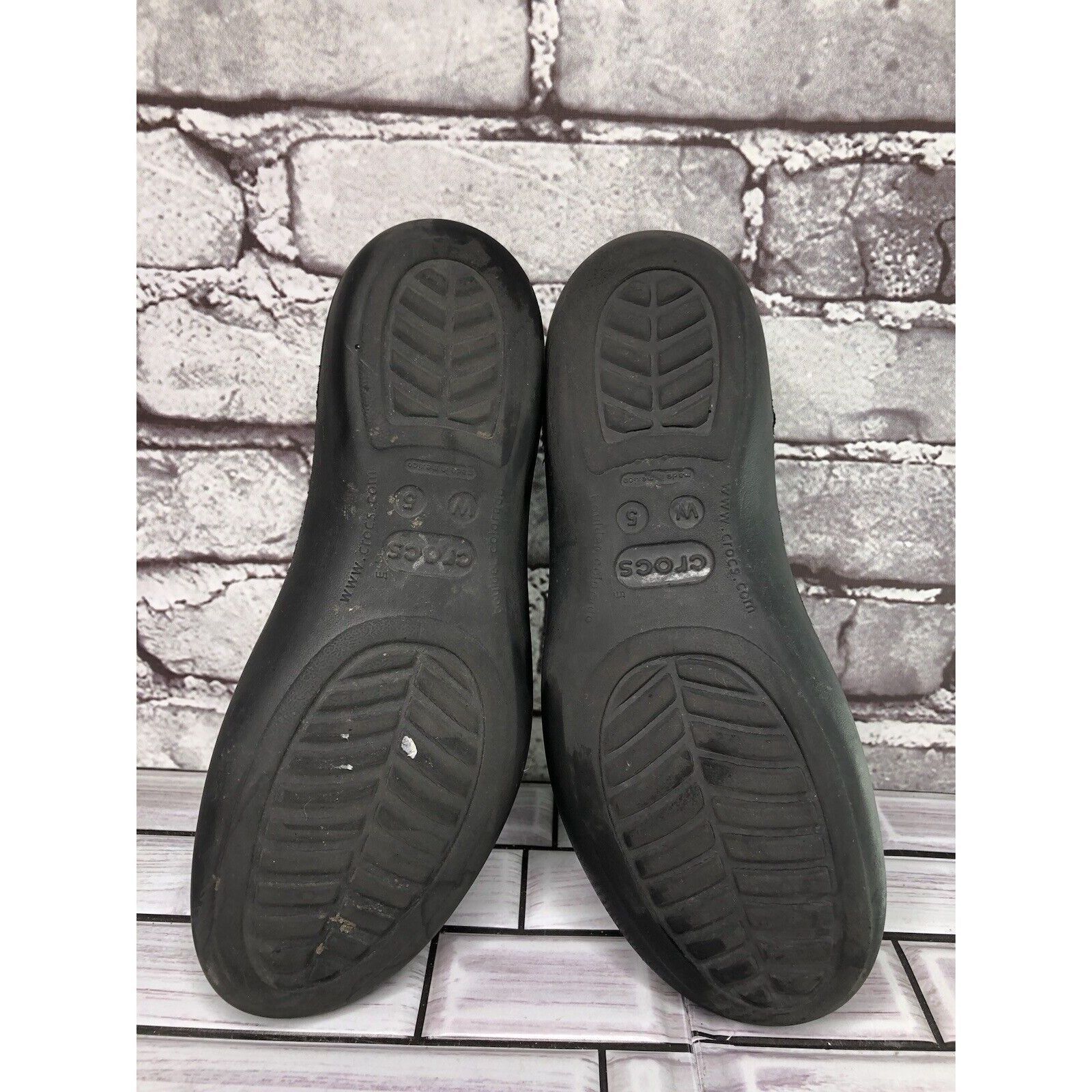 Crocs Crocs Jayna Black Rubber Comfort Casual Closed Toe Slingback Size US 5 / IT 35 - 13 Thumbnail