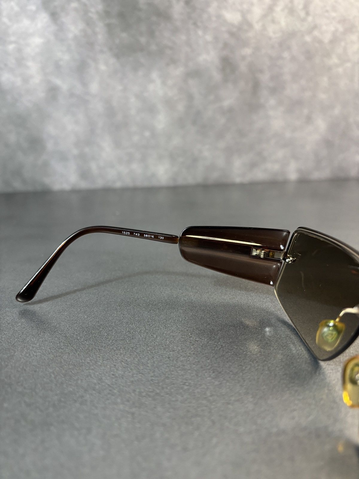 Giorgio Armani 2001 Giorgio Armani Sunglasses GA 1525 1990s Vintage Sides Size ONE SIZE - 17 Thumbnail
