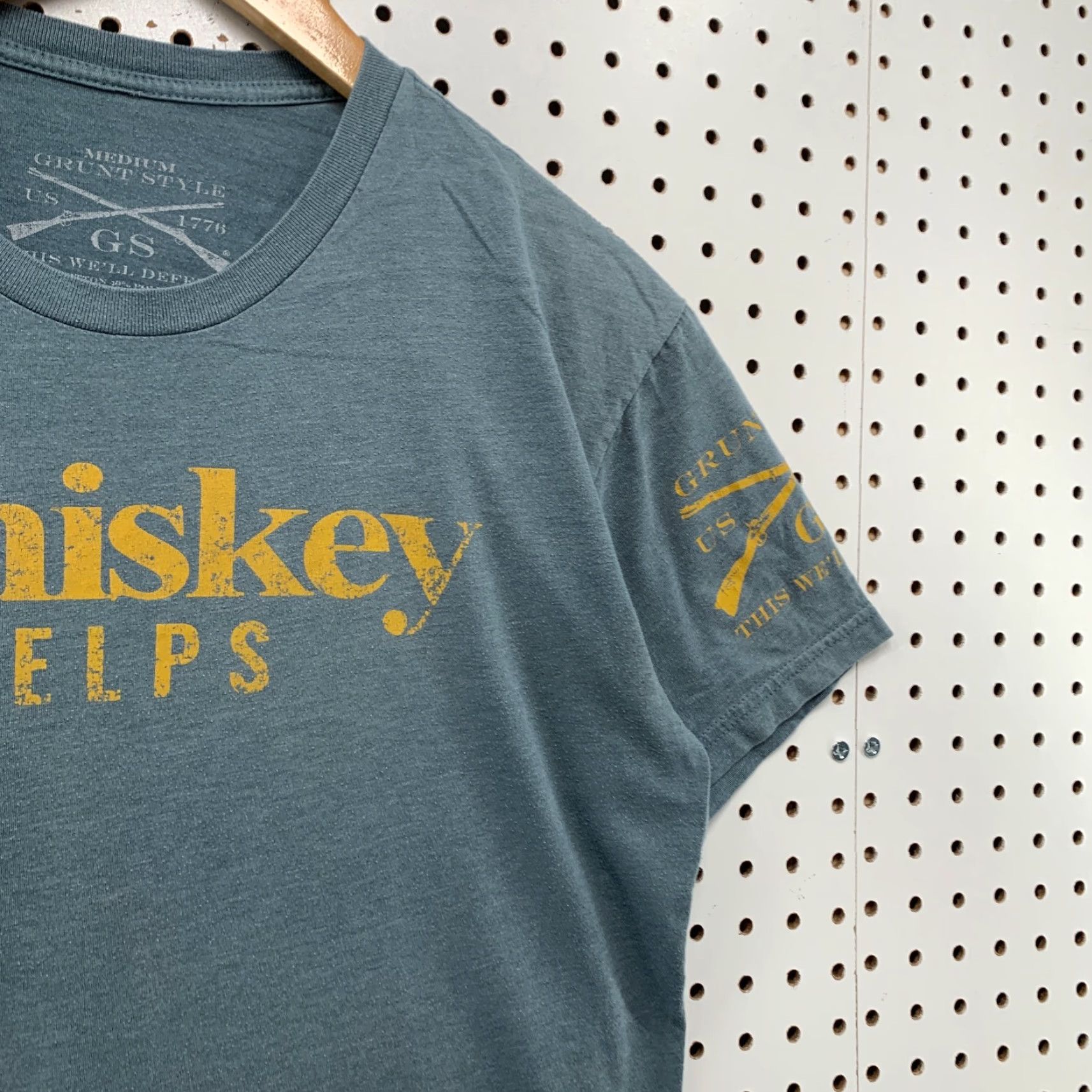 Vintage Grunt Style Shirt Mens M Gray Whisky Help USA Flag Army Shirt 19x27 Size US M / EU 48-50 / 2 - 7 Thumbnail