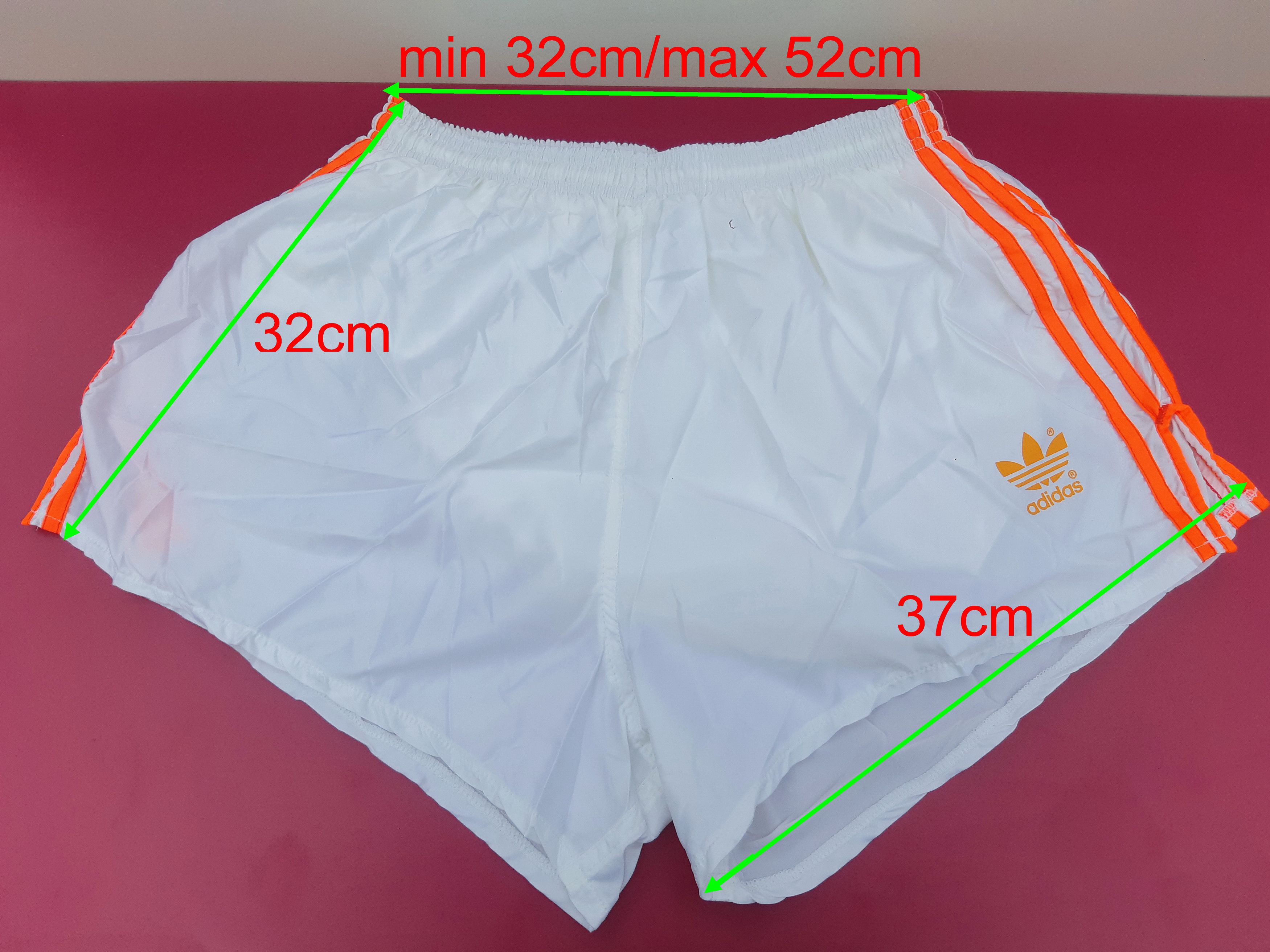 Adidas ADIDAS Football Shorts made in England size.8(L) NWT Size US 36 / EU 52 - 6 Thumbnail