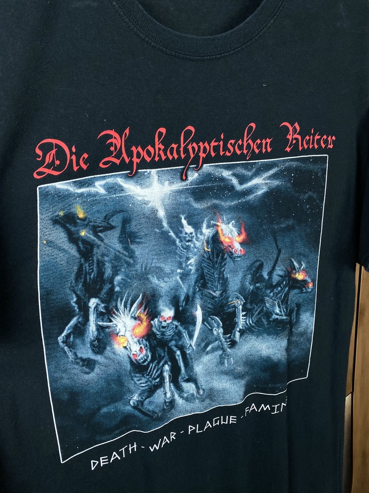 Band Tees 🎸Vintage T-Shirt Die Apokalyptischen Reiter Metal Rock Tee🎸 Size US XL / EU 56 / 4 - 3 Thumbnail
