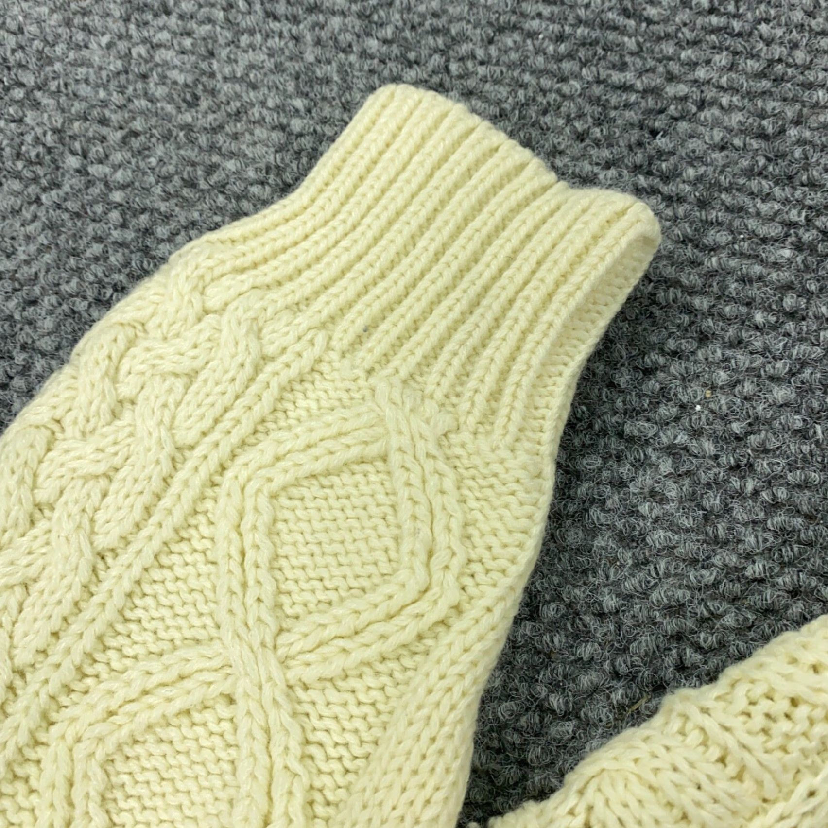 Vintage VINTAGE Brian MacNeil Sweater Mens XL Ivory Crew Neck Cable Knit Pullover Casual Size US XL / EU 56 / 4 - 7 Thumbnail
