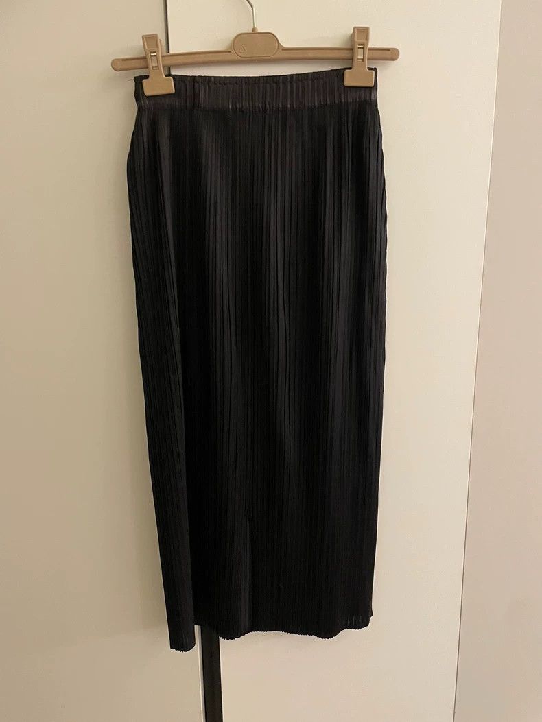 Issey Miyake issey miyake size:2 Black pleated skirt Size 42" / US 20 - 2 Thumbnail