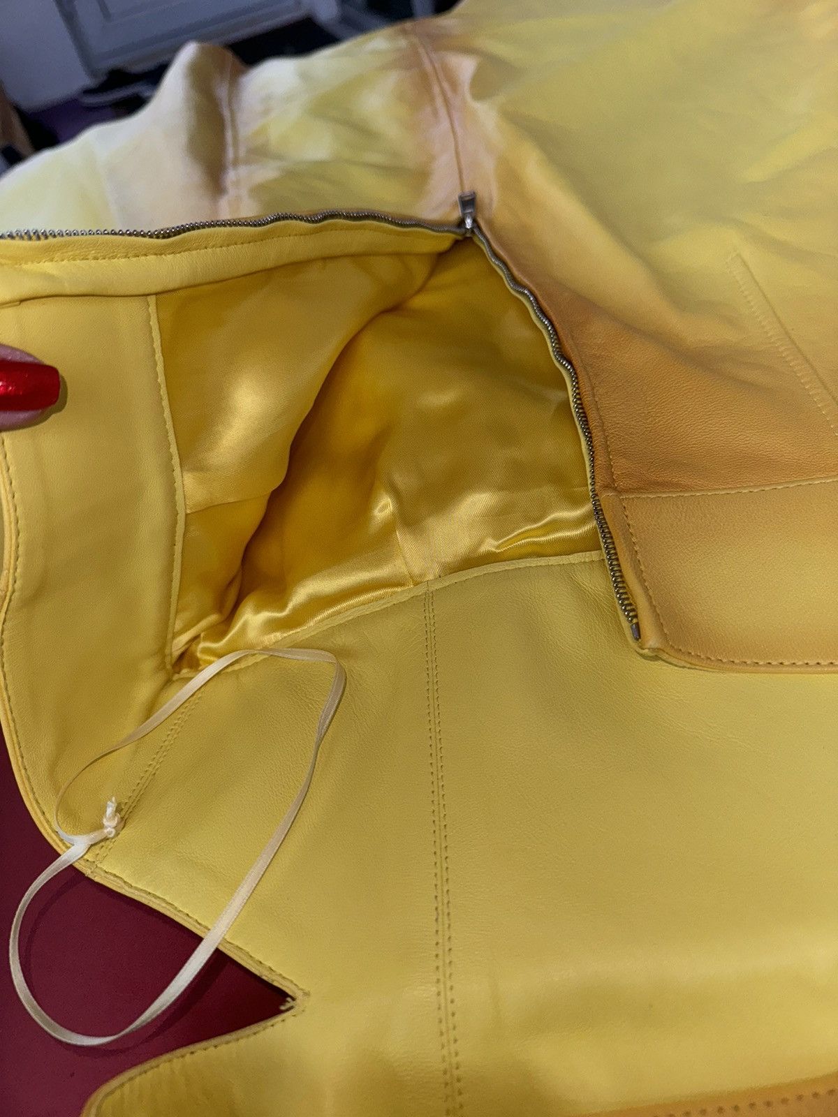 Alexander McQueen Alexander McQueen yellow leather dress, size XS Size XS / US 0-2 / IT 36-38 - 4 Thumbnail