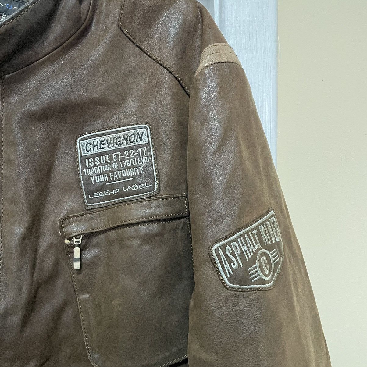 Genuine Leather × Vintage Chevignon Vintage archiv leather biker cropped jacket bomber Size US M / EU 48-50 / 2 - 2 Thumbnail