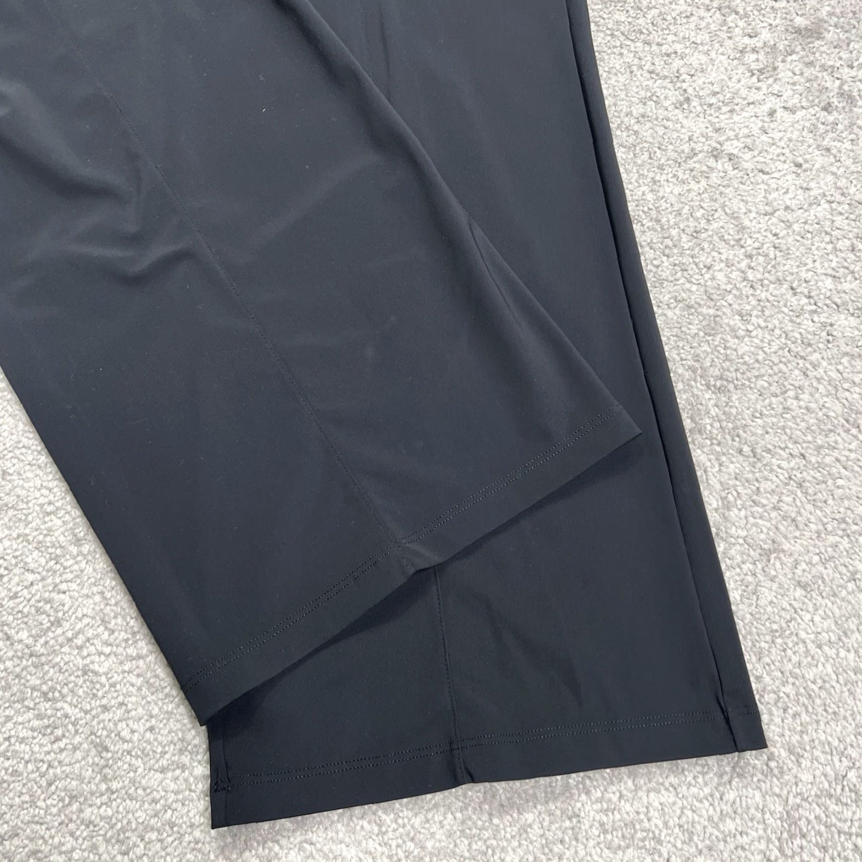 Athleta Athleta Cosmic Kick Flare Pant Women’s 16T Black Pockets Stretch Athletic Tall 34 Inseam Casual Size 38" / US 16 / IT 52 - 5 Thumbnail