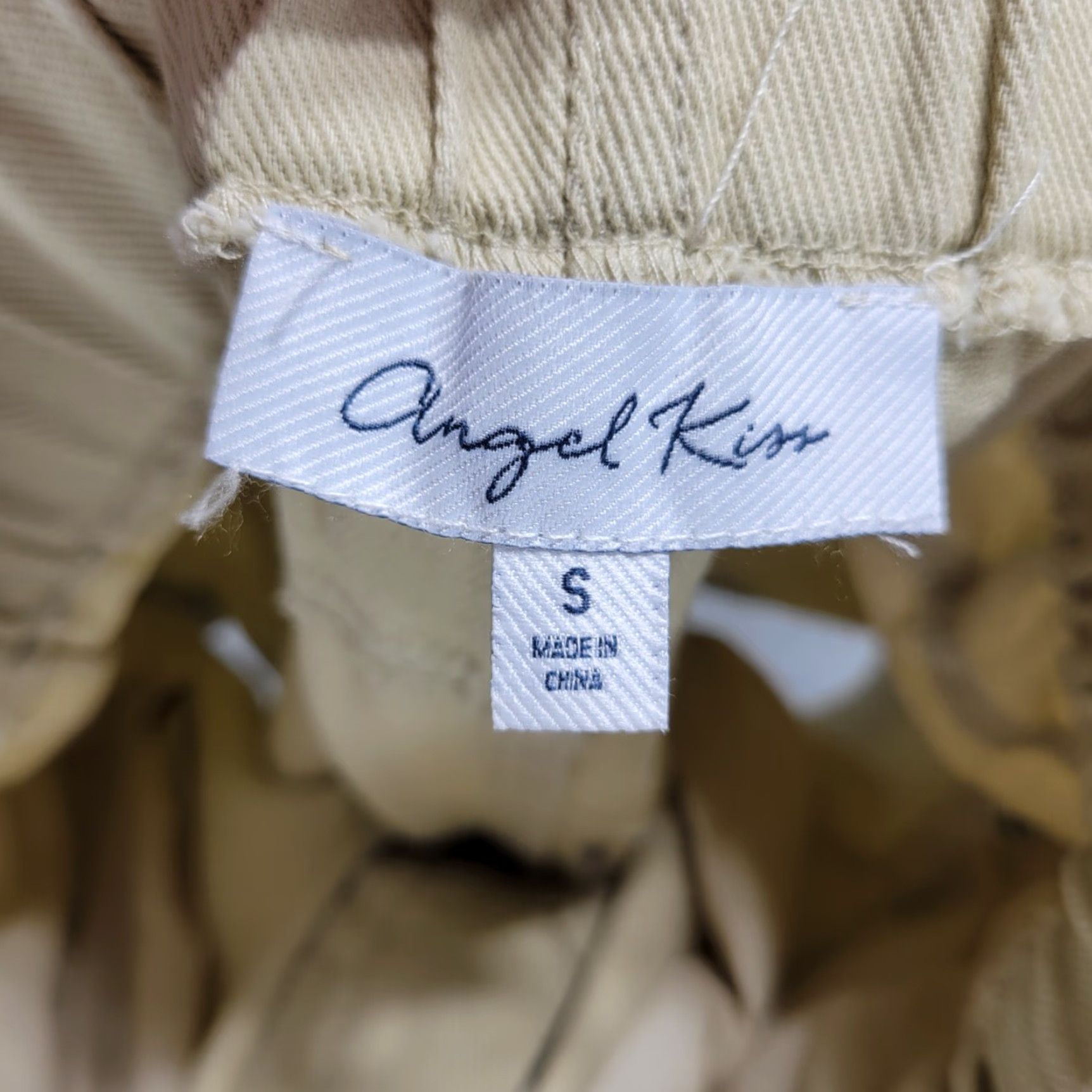 Vintage Angel Kiss Womens Shorts Size S Beige High Rise Cuffed Pockets New Size 28" / US 6 / IT 42 - 5 Thumbnail