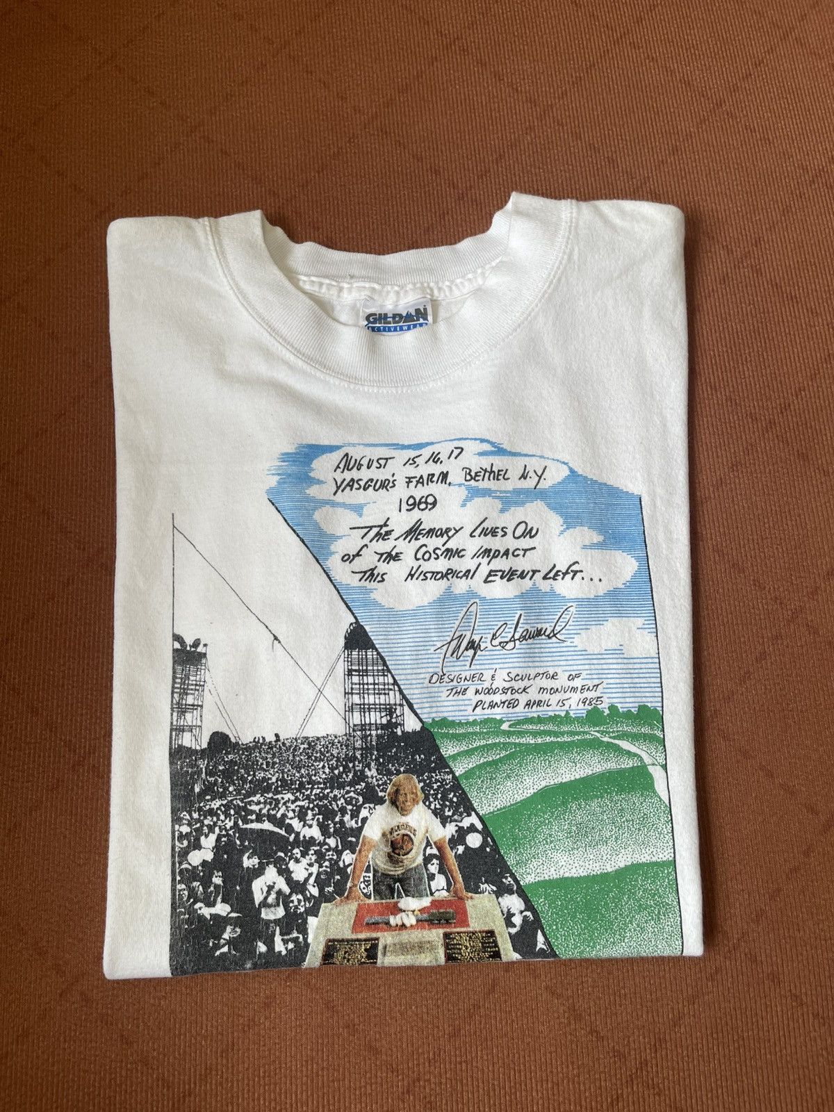 Band Tees Vintage 90s Woodstock Monument Yasgur's Farm Commemorative Size US XL / EU 56 / 4 - 1 Thumbnail